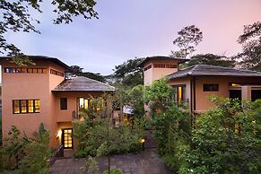 Jet Luxury at Langosta BeachResortVillas