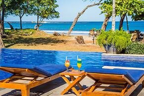 Jet Luxury at Langosta BeachResortVillas