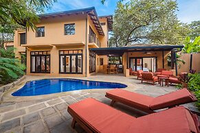 Jet Luxury at Langosta BeachResortVillas