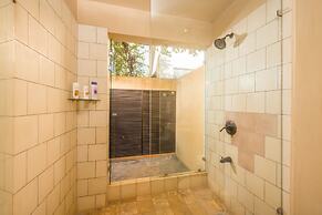 Jet Luxury at Langosta BeachResortVillas