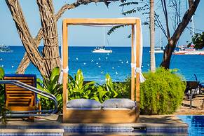 Jet Luxury at Langosta BeachResortVillas