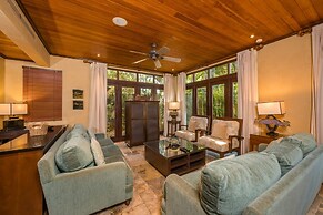 Jet Luxury at Langosta BeachResortVillas