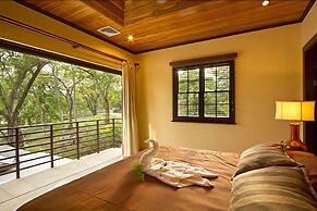 Jet Luxury at Langosta BeachResortVillas