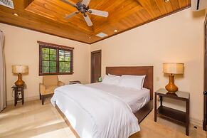 Jet Luxury at Langosta BeachResortVillas