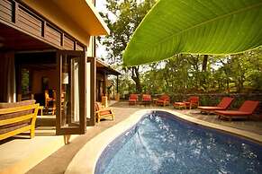 Jet Luxury at Langosta BeachResortVillas