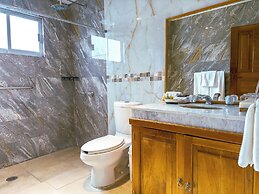 Santo Refugio Heritage Hotel