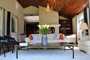 Santo Refugio Heritage Hotel