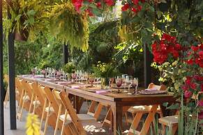 Santo Refugio Heritage Hotel