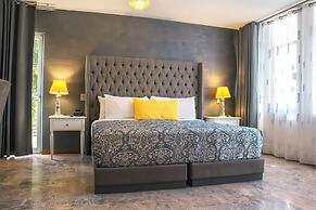 Santo Refugio Heritage Hotel