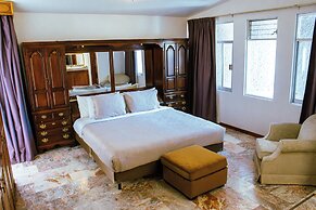 Santo Refugio Heritage Hotel