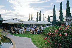 Santo Refugio Heritage Hotel