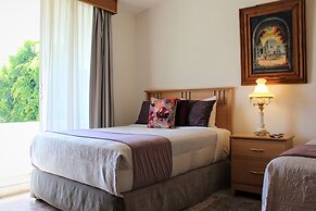 Santo Refugio Heritage Hotel