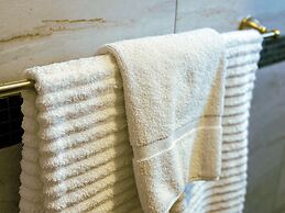 Santo Refugio Heritage Hotel