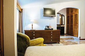 Santo Refugio Heritage Hotel