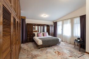 Santo Refugio Heritage Hotel