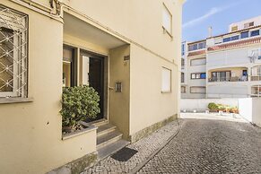 Cozy Seaview Apartment