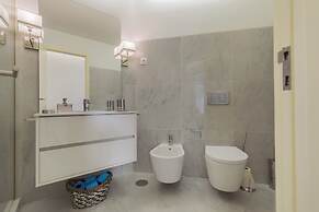 Cozy Seaview Apartment