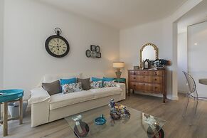 Cozy Seaview Apartment