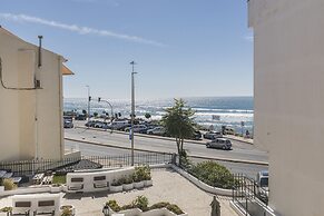 Cozy Seaview Apartment