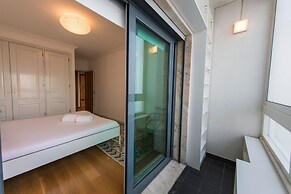 Family Wonder Two Bedroom Garage