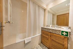 Family Wonder Two Bedroom Garage