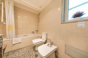 Family Wonder Two Bedroom Garage