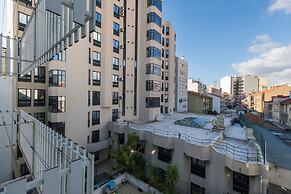Family Wonder Two Bedroom Garage