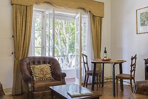 Rustic Seaview Apartment in Cascais