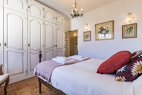 Rustic Seaview Apartment in Cascais