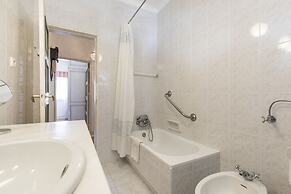 Rustic Seaview Apartment in Cascais