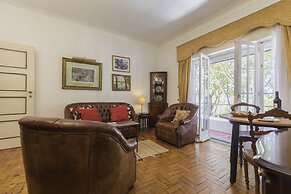 Rustic Seaview Apartment in Cascais