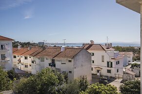 Rustic Seaview Apartment in Cascais