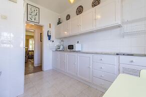 Rustic Seaview Apartment in Cascais