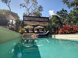 Xaha Villas Suites & Golf Resort