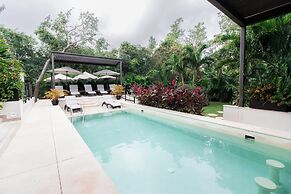 Xaha Villas Suites & Golf Resort