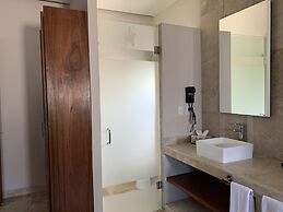 Xaha Villas Suites & Golf Resort