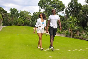 Xaha Villas Suites & Golf Resort