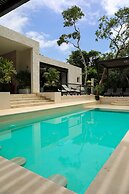 Xaha Villas Suites & Golf Resort