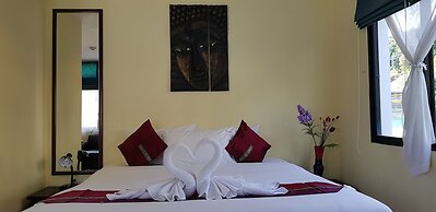 Karon Beach Pool Hotel