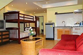 Karon Beach Pool Hotel