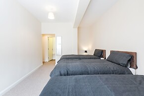 Manor Lodge Apartments