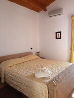 La Tinaia Country House