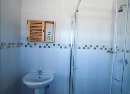 Lawu Le Ngwenya Guest House