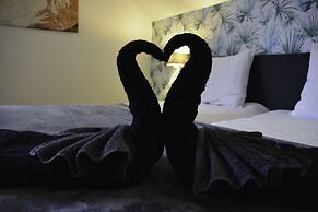 B & B Aphrodite