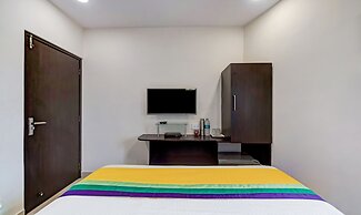 Itsy Hotels Neeranand Plaza