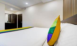 Itsy Hotels Neeranand Plaza