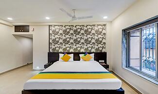 Itsy Hotels Neeranand Plaza