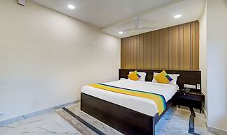 Itsy Hotels Neeranand Plaza