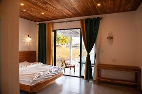 Sunset Nam Ngum tented resort