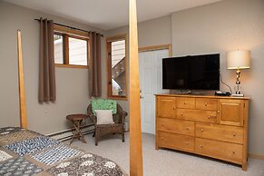 Sunvail S 13e 2 Bedroom Condo by RedAwning